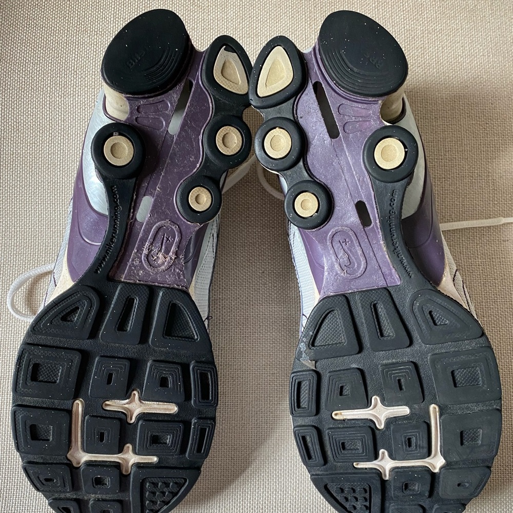 Nike Navina 3 Women’s Running Shoe Sz 7.5 - Picture 3 of 6